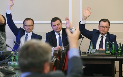 Sejmowa komisja przeciw odwołaniu ministra Błaszczaka