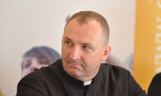 ks. Dariusz Kowalczyk