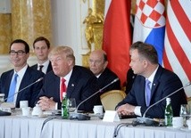 Trump: Kiedy będziecie kupować sprzęt wojskowy, mam nadzieję, że będziecie myśleć tylko o USA