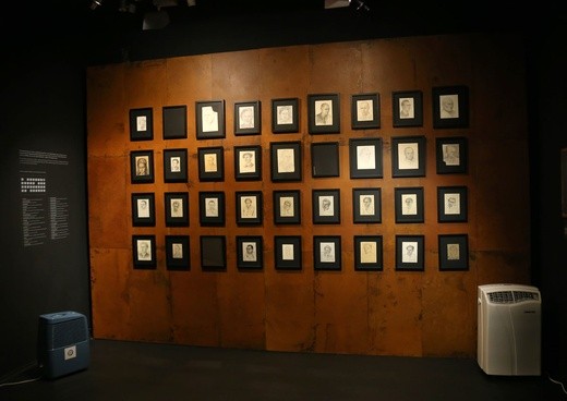 Wystawa "Twarzą w twarz. Sztuka w Auschwitz"