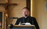 Bp Grzegorz Ryś głosi rekolekcje dla członków Diakonii Miłosierdzia z całej Polski