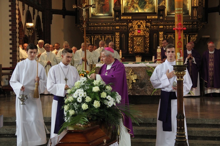 Pogrzeb śp. Matyldy Kupny, mamy abp. Józefa Kupnego