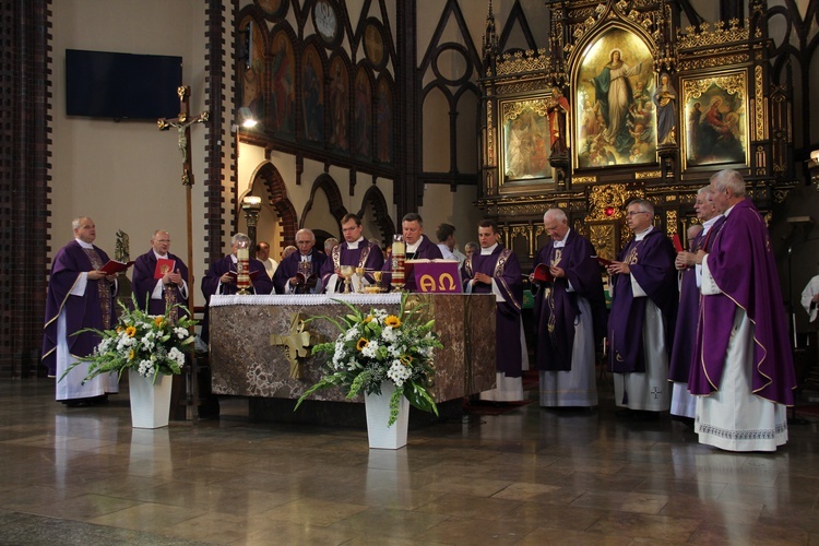 Pogrzeb śp. Matyldy Kupny, mamy abp. Józefa Kupnego