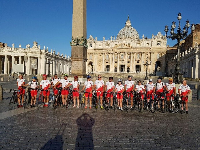 Pielgrzymów rowerowych z Chełma i Puław pozdrowił sam papież Franciszek