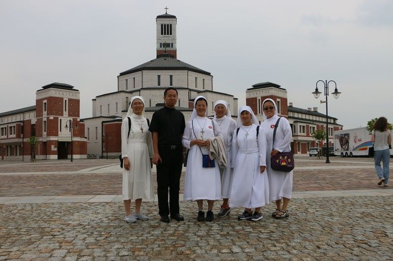 Chińskie zakonnice w Łagiewnikach