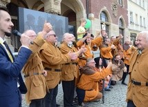 Oczekiwanie na tarnogórskim rynku 
