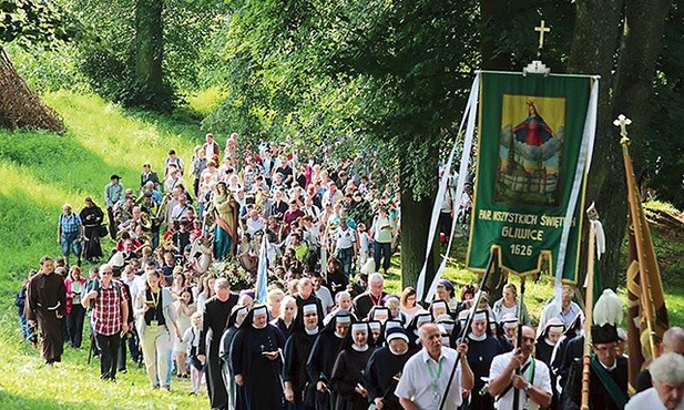 ▲	Obchody kalwaryjskie to główne wydarzenie ku czci Wniebowzięcia NMP.