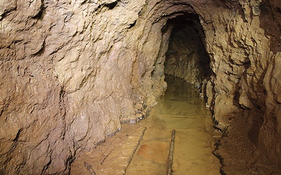 ▲	Tarnowskie Góry, 2012–2014 r. Eksploracja podziemnych tuneli pod miastem, leżących poza trasą turystyczną.