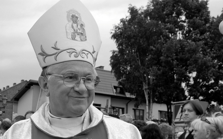 Abp Zygmunt Zimowski (1949-2016)