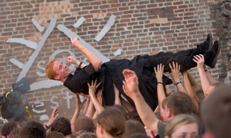 ​SONG OF SONGS FESTIVAL 2005