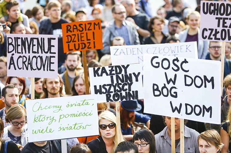 Czy rzeczywiście Polacy są ksenofobami, jak twierdzi lewica? Na zdjęciu demonstracja w Krakowie z 2015 r.