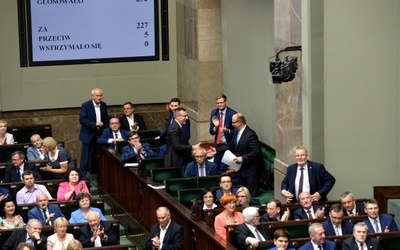 Sejm uchwalił nowelę ustawy o KRS