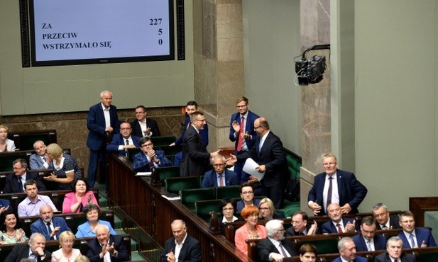 Sejm uchwalił nowelę ustawy o KRS