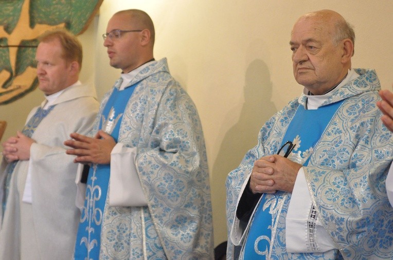 Z Trzetrzewiny i Brzeznej na Strzyganiec