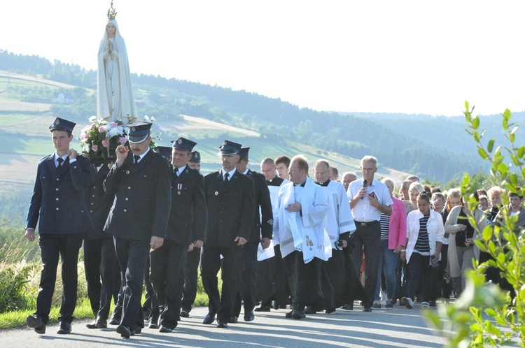 Z Trzetrzewiny i Brzeznej na Strzyganiec