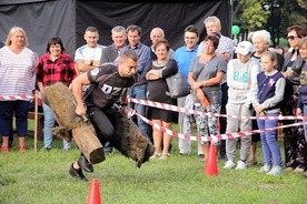 Jedną z atrakcji święta był bieg z dzikiem