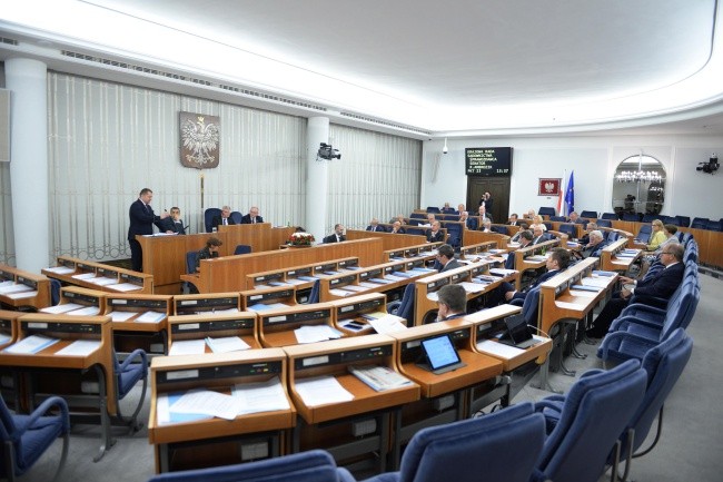 Senat oddalił wniosek o odroczenie obrad ws. KRS 