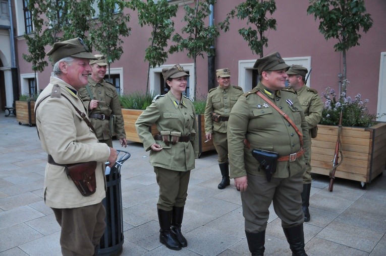 Tak było godzinę przed premierą wyjątkowego kinoteatru "Pogrom w przyszły wtorek" w 2017 r.