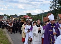 Bp Jeż przewodniczył uroczystościom pogrzebowym w Dobrej