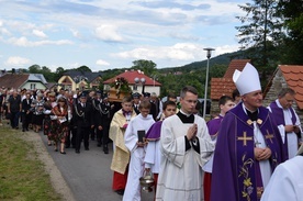 Bp Jeż przewodniczył uroczystościom pogrzebowym w Dobrej