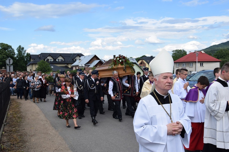 Pogrzeb ks. Zbigniewa Smajdora