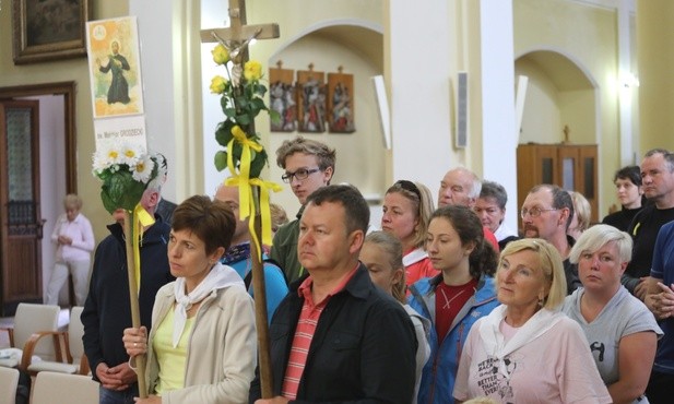 Błogosławieństwo pielgrzymów w kościele w Czeskim Cieszynie.