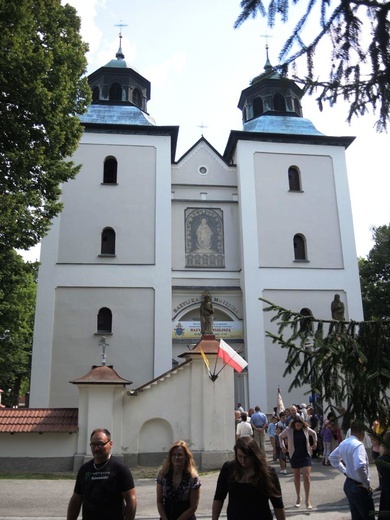 Odpust w Rychwałdzie z monstrancją fatimską