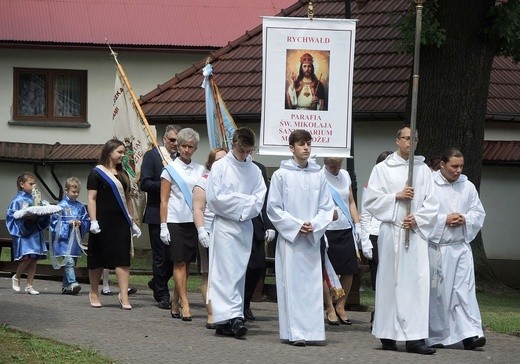 Odpust w Rychwałdzie z monstrancją fatimską