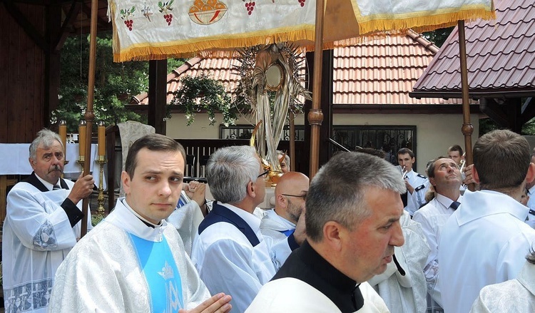 Odpust w Rychwałdzie z monstrancją fatimską