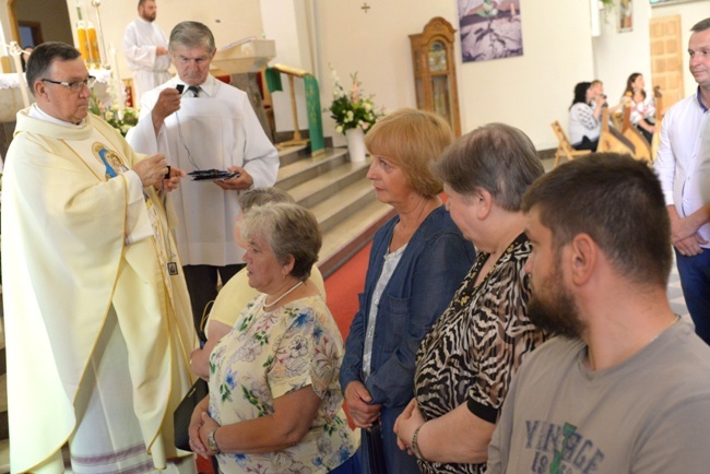 Przyjęcie szkaplerza w skarżyskim sanktuarium