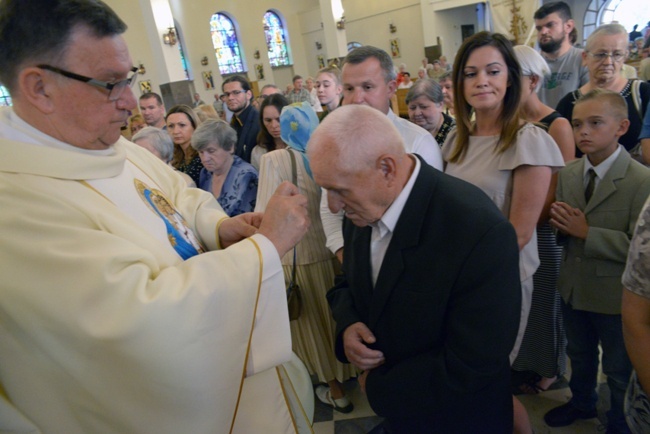 Przyjęcie szkaplerza w skarżyskim sanktuarium