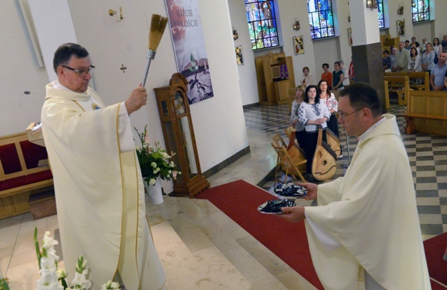 Przyjęcie szkaplerza w skarżyskim sanktuarium