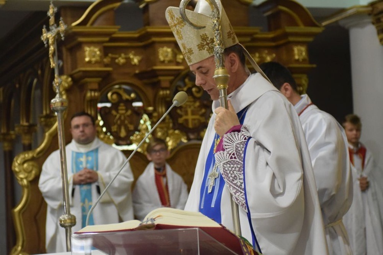 20-lecia parafii pw. Najświętszego Zbawiciela i Matki Bożej z Góry Karmel w Strzegomiu.