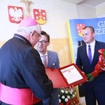 Bp Czesław Stanula uhononorowany przez Szerzyny