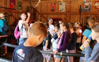 Dzieci z Rudek w radomskim skansenie