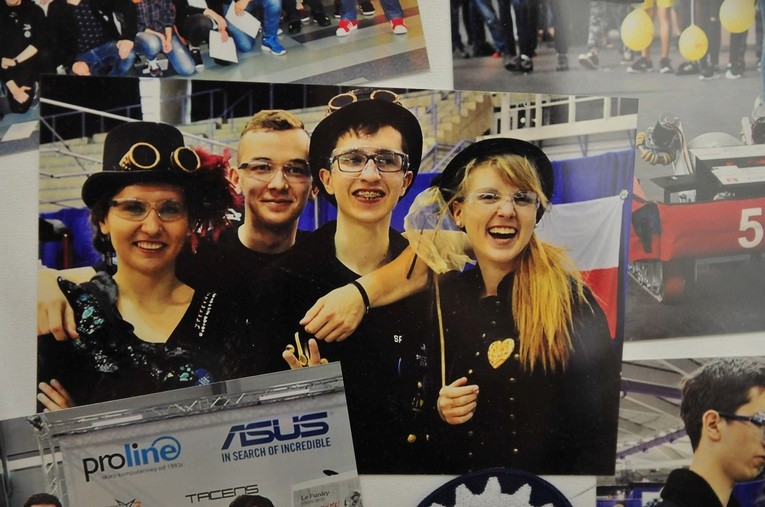 Reprezentanci Polski z powiatu kraśnickiego biorą udział w olimpiadzie z robotyki w USA