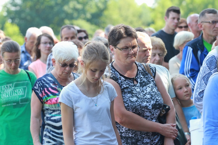 Droga Krzyżowa w Wał Rudzie