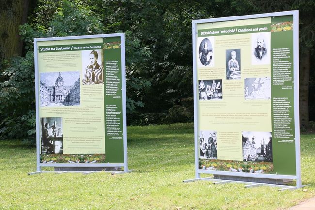 Wystawa poświęcona Marii Curie w Ogrodzie Botanicznym