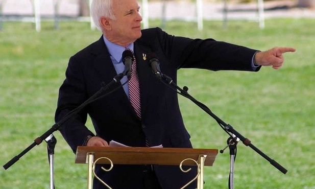 McCain krytykuje reformę SN