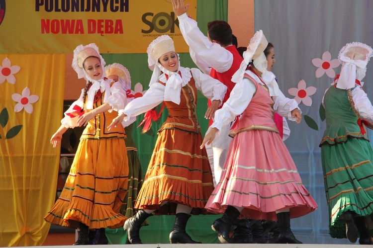 Festiwal folklorystyczny w Nowej Dębie