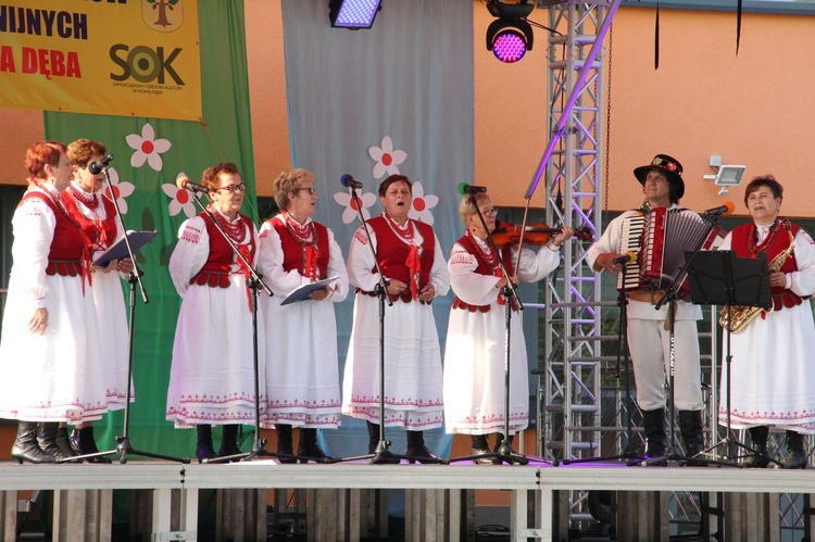 Festiwal folklorystyczny w Nowej Dębie