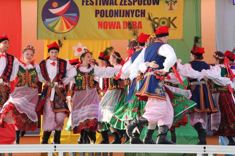 Festiwal folklorystyczny w Nowej Dębie