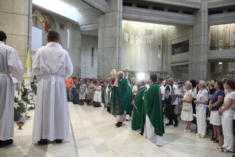 Relikwie św. Charbela na Białych Morzach