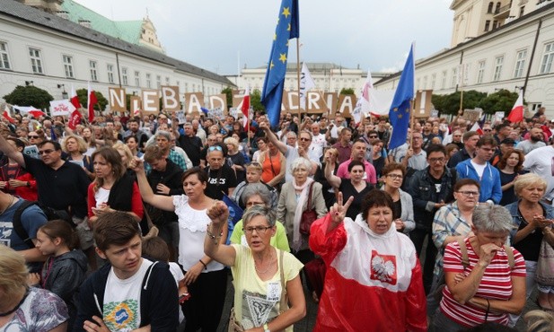 Niedziela kolejnym dniem protestów przeciw reformie sądownictwa