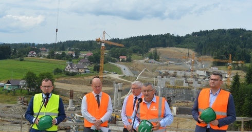 Minister Adamczyk wizytował budowę zakopianki