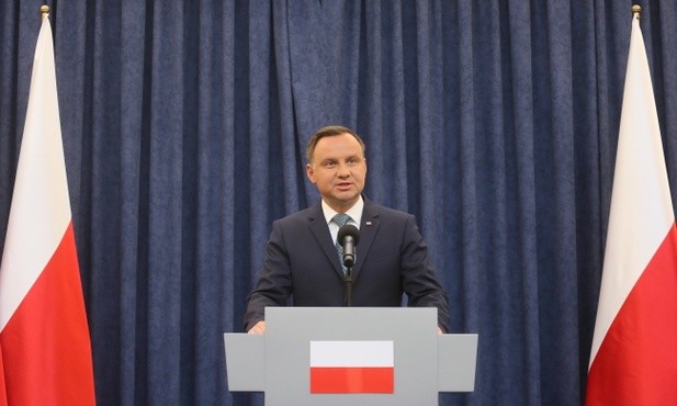 Orędzie prezydenta: Reforma potrzebna, ale ustawy były niekonstytucyjne