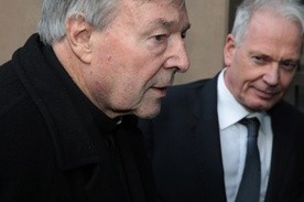 Australia: Kardynał George Pell stanął przed sądem