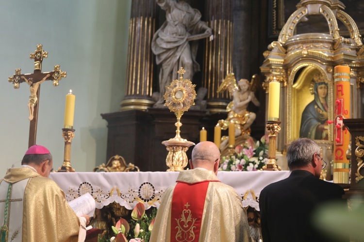 Bp Tadeusz Kusy u św. Marii Magdaleny w Cieszynie