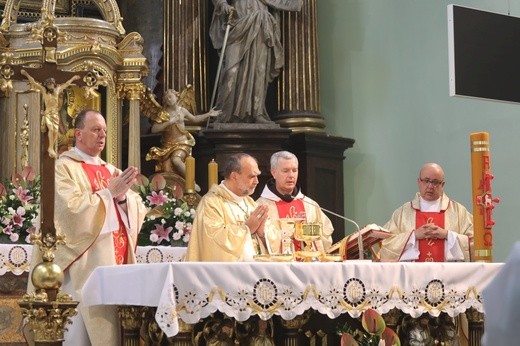 Bp Tadeusz Kusy u św. Marii Magdaleny w Cieszynie