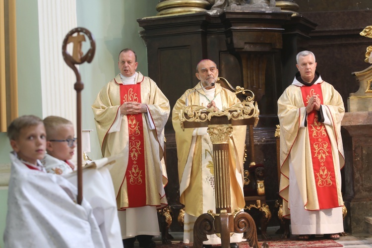 Bp Tadeusz Kusy u św. Marii Magdaleny w Cieszynie